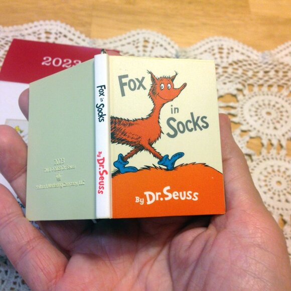 Dr. Seuss Hallmark Keepsake Christmas Ornament, Fox in Socks - Picture 3 of 9